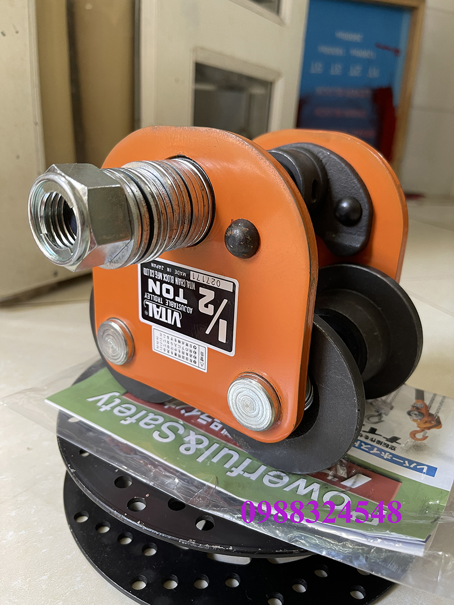 Con chạy đẩy tay 500kg Vital AP-05