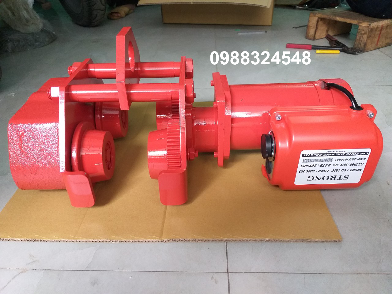Con chạy điện Strong DU-102C